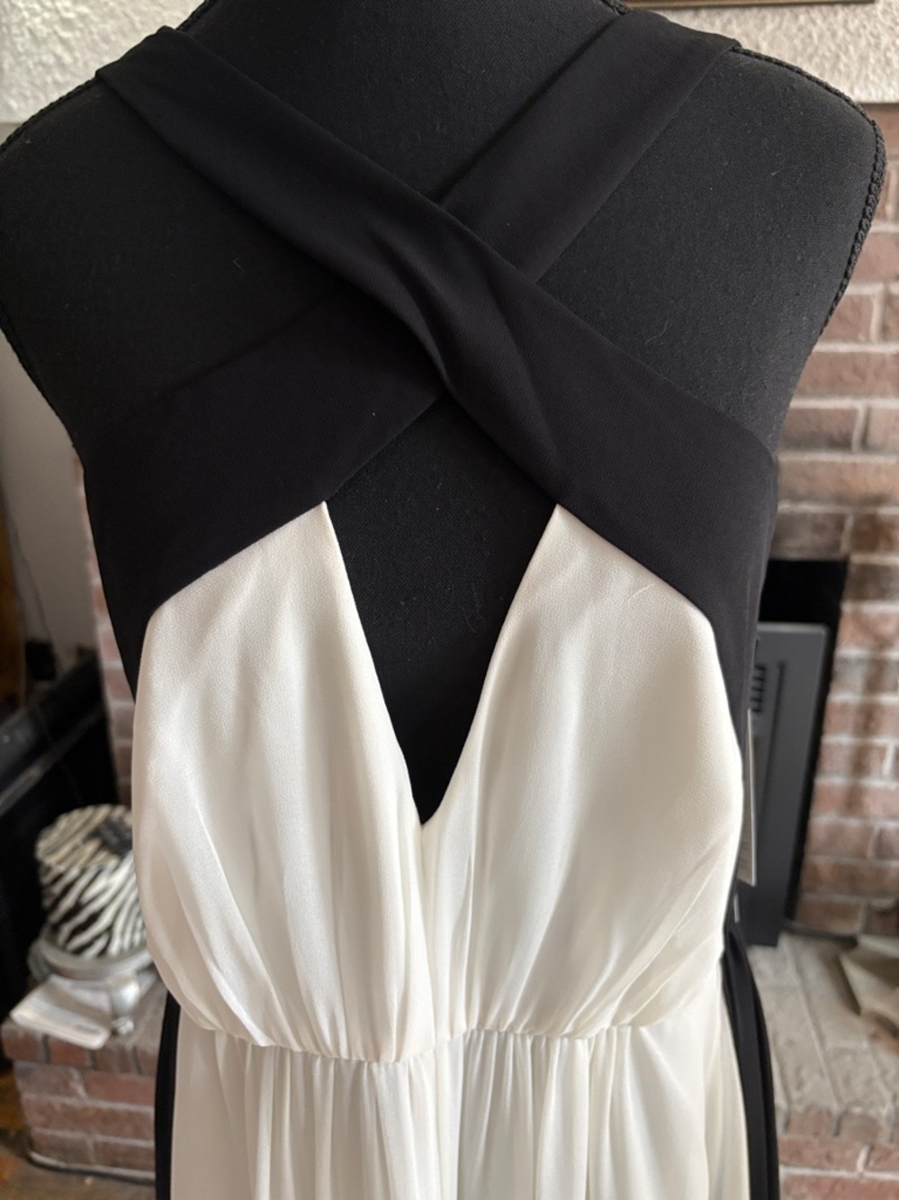 Halston Black and White Cross-Front evening gown - Picture 2 of 5